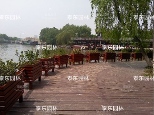 河道護(hù)欄花箱